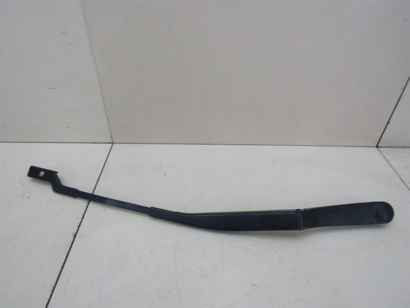 Поводок стеклоочистителя передний правый Kia Ceed 2007-2012  [983211H000 ]  1.4 G4FA в Вологде