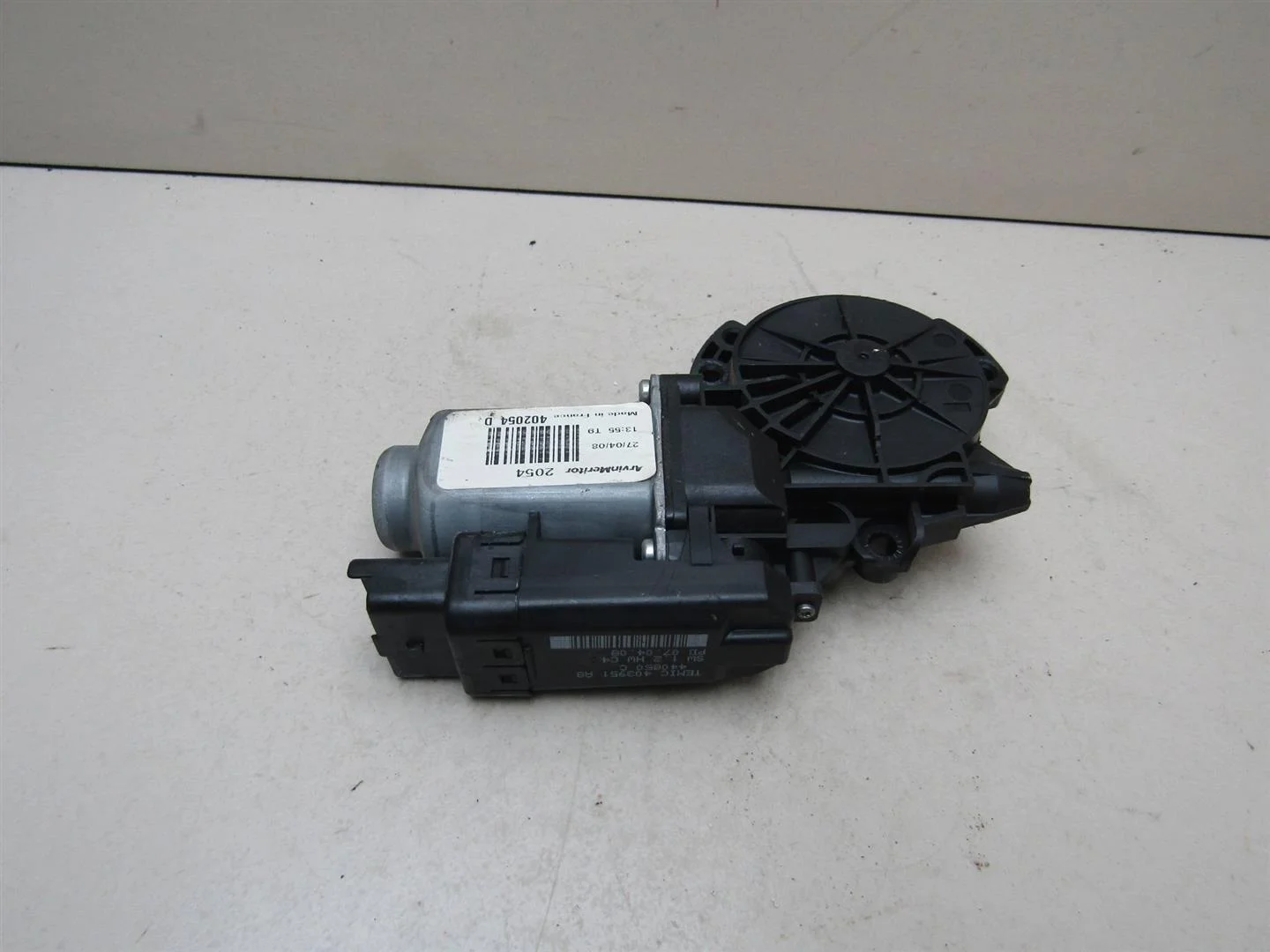Моторчик стеклоподъемника Kia Ceed 2007-2012  [824601H010 ]  1.4 G4FA в Вологде