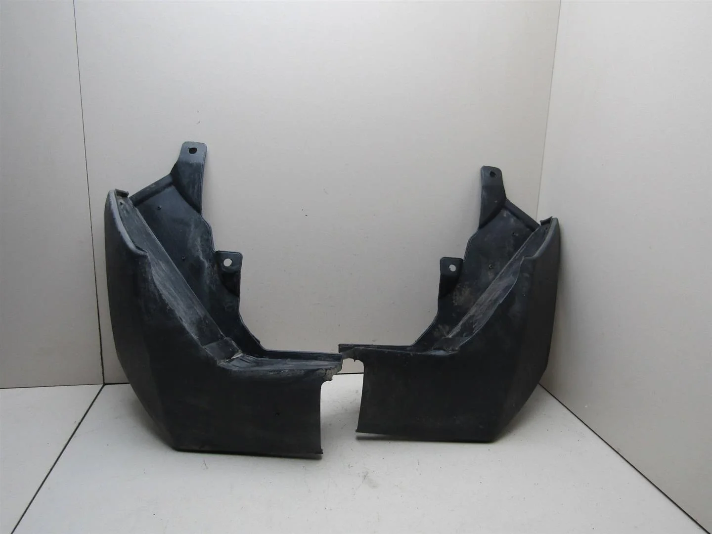 Брызговик задний (к-кт) Land Rover Discovery III 2004-2009  [CAT500010PCL ]  2.7 в Вологде