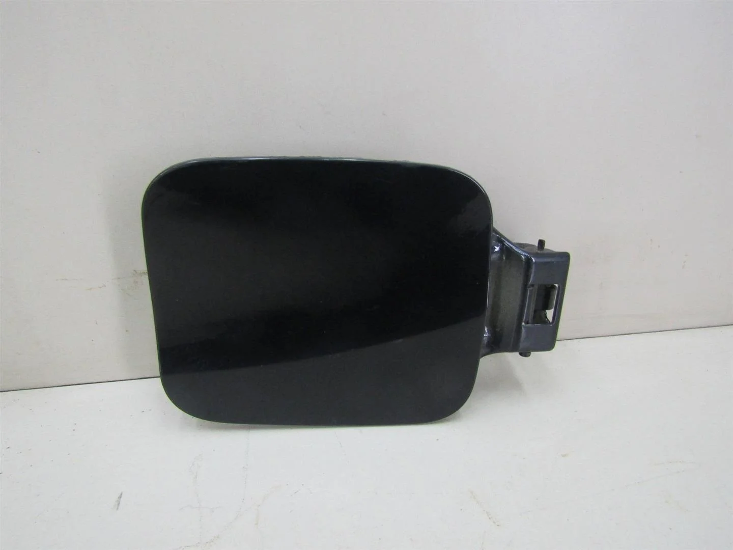 Лючок бензобака Hyundai Starex H1/Grand Starex 2007>  [695104H000]  2.5 16v D4CB в Вологде