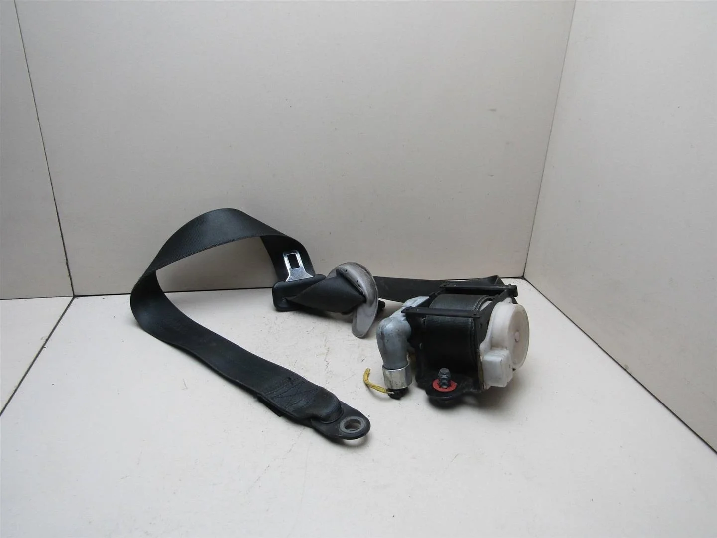 Ремень безопасности с пиропатроном Hyundai Starex H1/Grand Starex 2007>  [888104H100TX ]  2.5 16v D4CB в Вологде