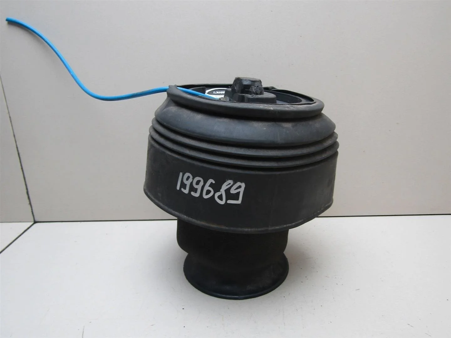 Воздушная подушка (опора пневматическая) BMW 5-серия E60\E61 2003-2009  [37126765602]  в Вологде