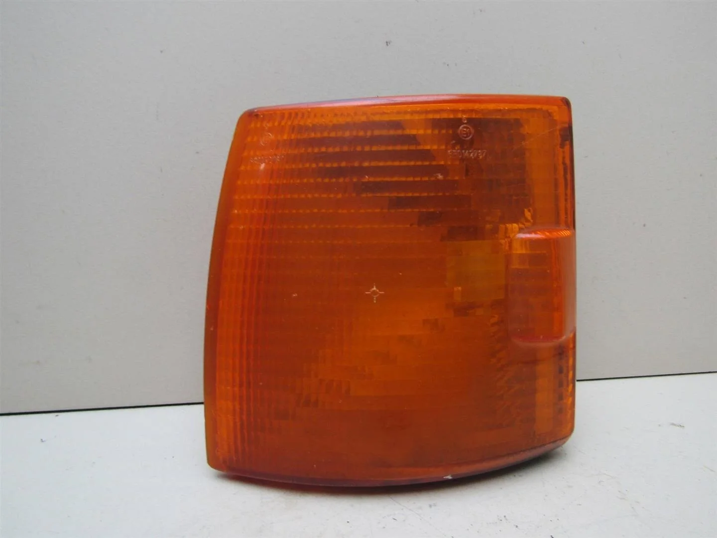 Указатель поворота левый желтый VW Transporter T4 1991-1995  [701953049]  в Вологде