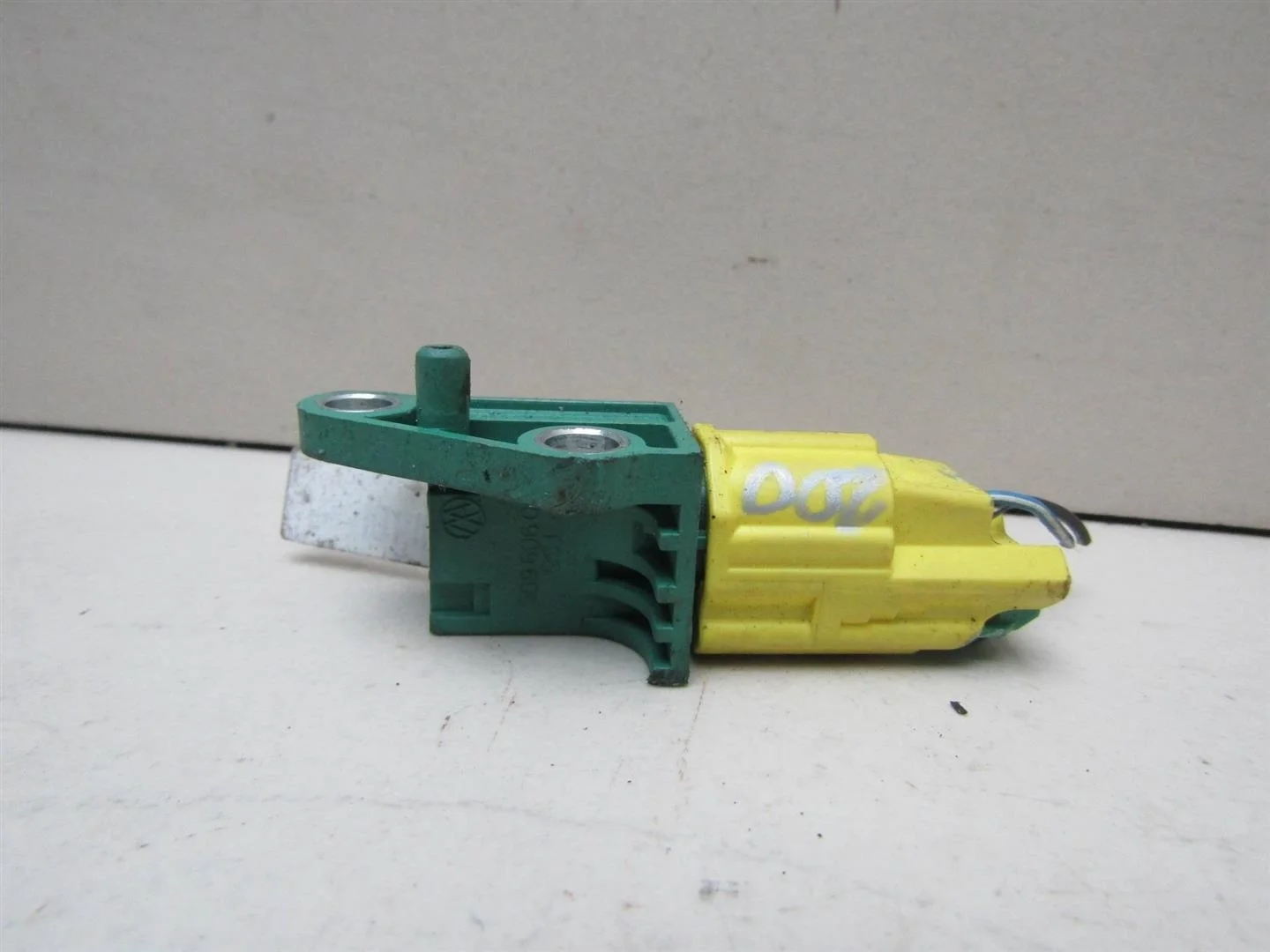 Датчик AIR BAG VW Passat (B6) 2005-2010  [3C0909606]  в Вологде