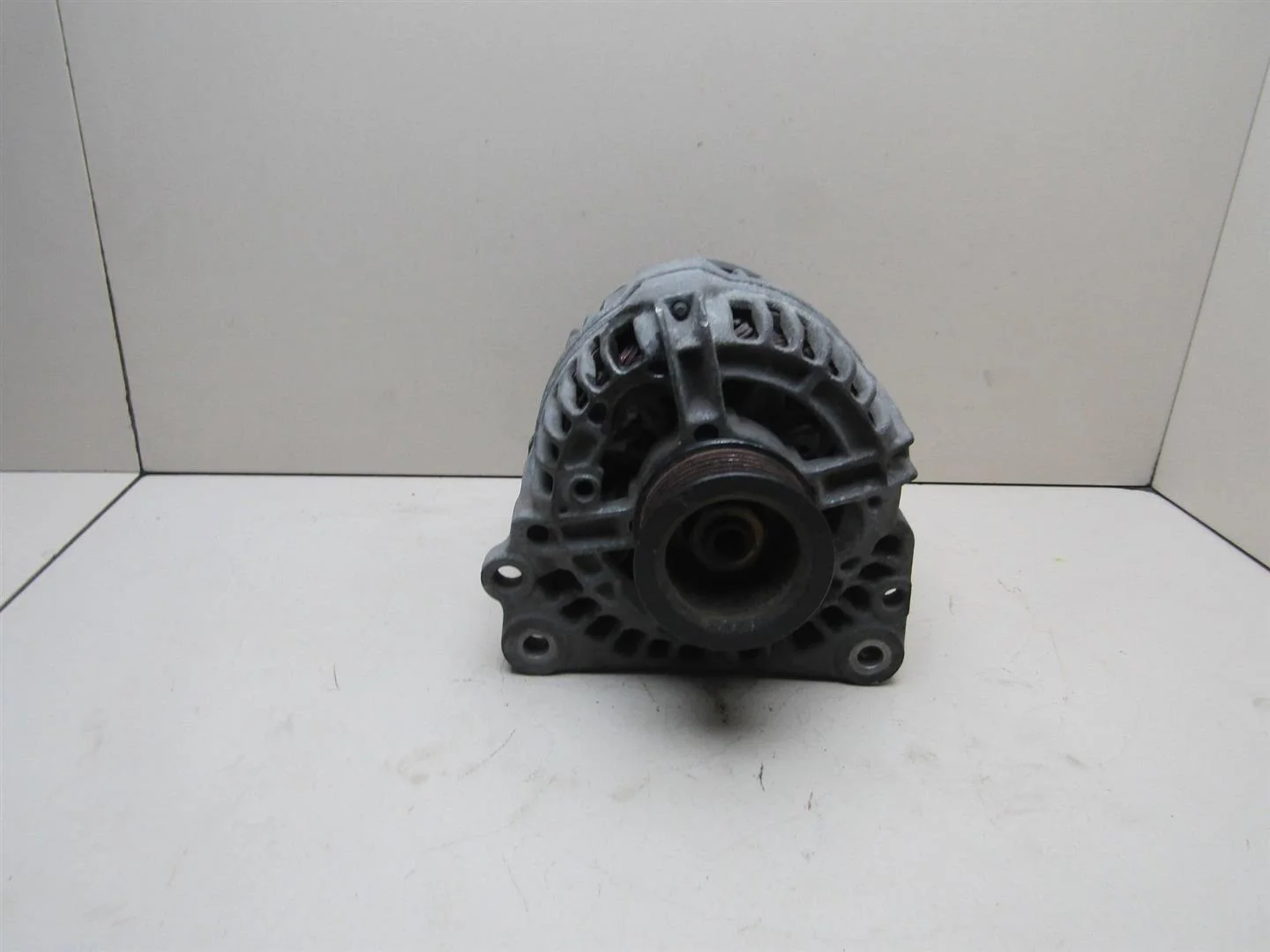 Генератор VW Golf IV \Bora 1997-2005  [028903028D]  в Вологде