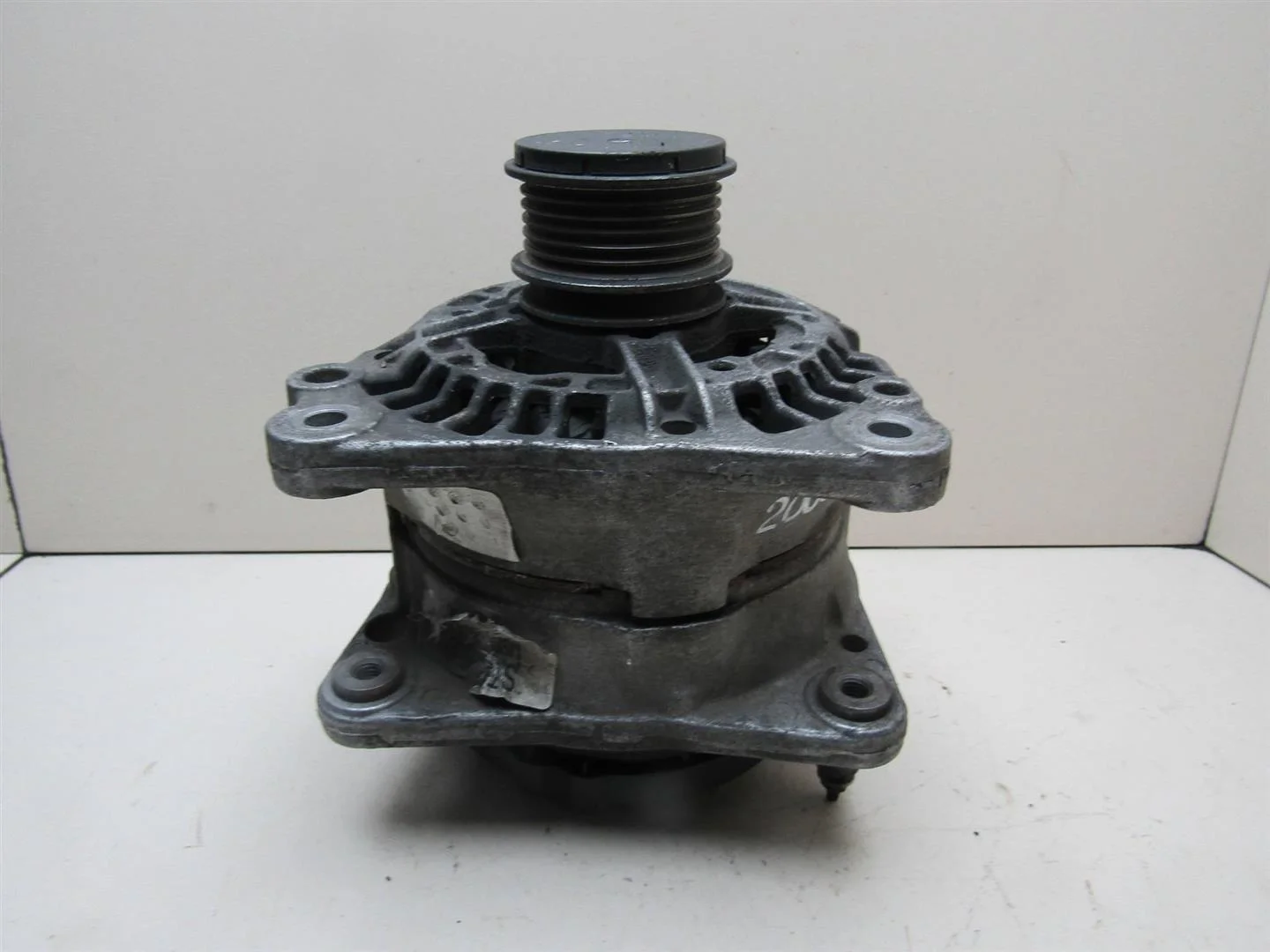 Генератор VW Golf IV \Bora 1997-2005  [028903028D]  в Вологде