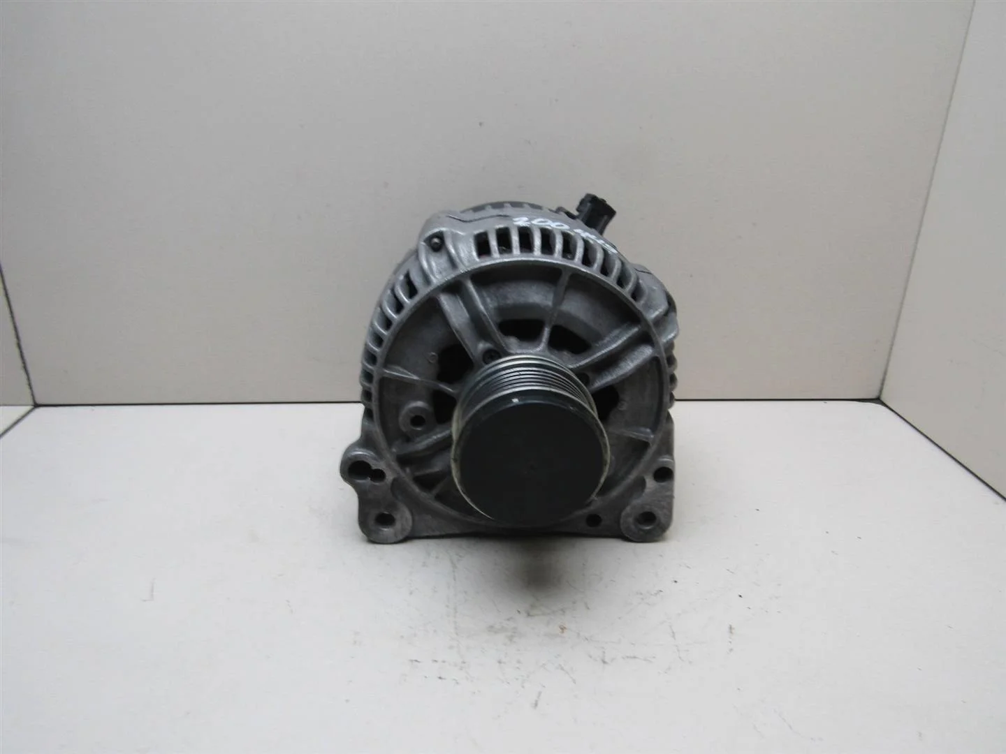 Генератор VW Golf III \Vento 1991-1997  [028903026G]  в Вологде