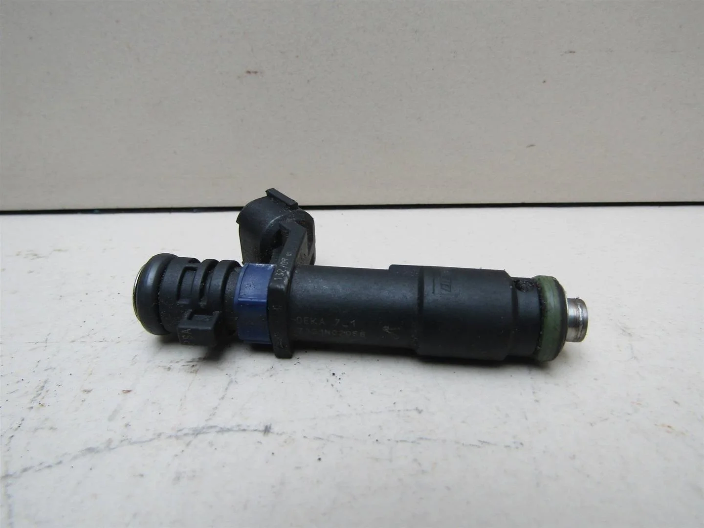 Форсунка инжекторная электрическая Peugeot 407 2004-2010  [1984F8]  2.0 16V EW10A в Вологде