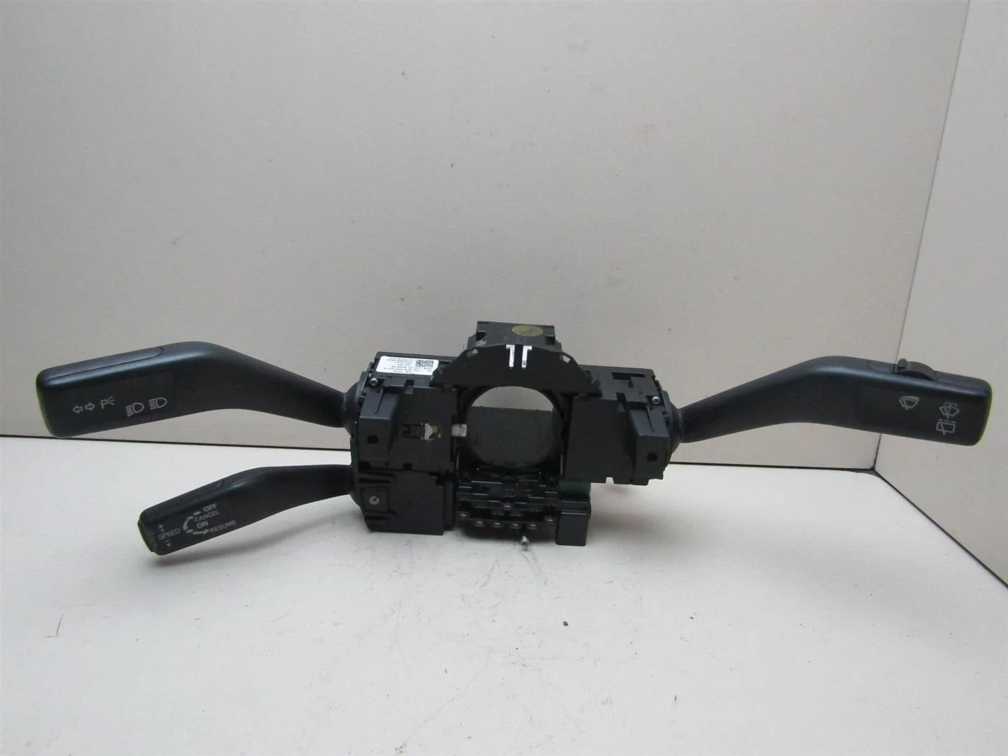 Переключатель подрулевой в сборе VW Passat (B6) 2005-2010  [3C9953513B]  в Вологде