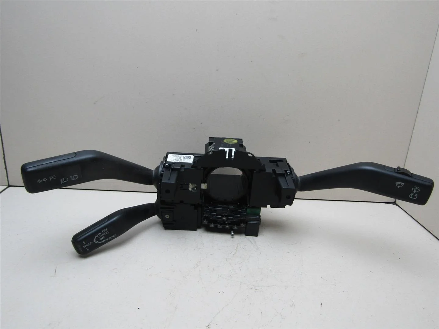 Переключатель подрулевой в сборе VW Passat (B6) 2005-2010  [3C9953513B]  в Вологде