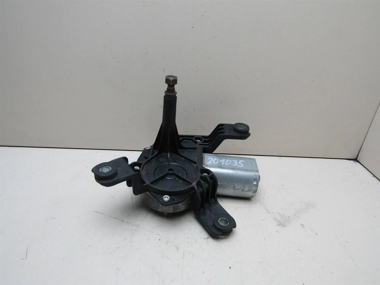 Моторчик стеклоочистителя задний Opel Corsa D 2006-2015  [13163029]  в Вологде