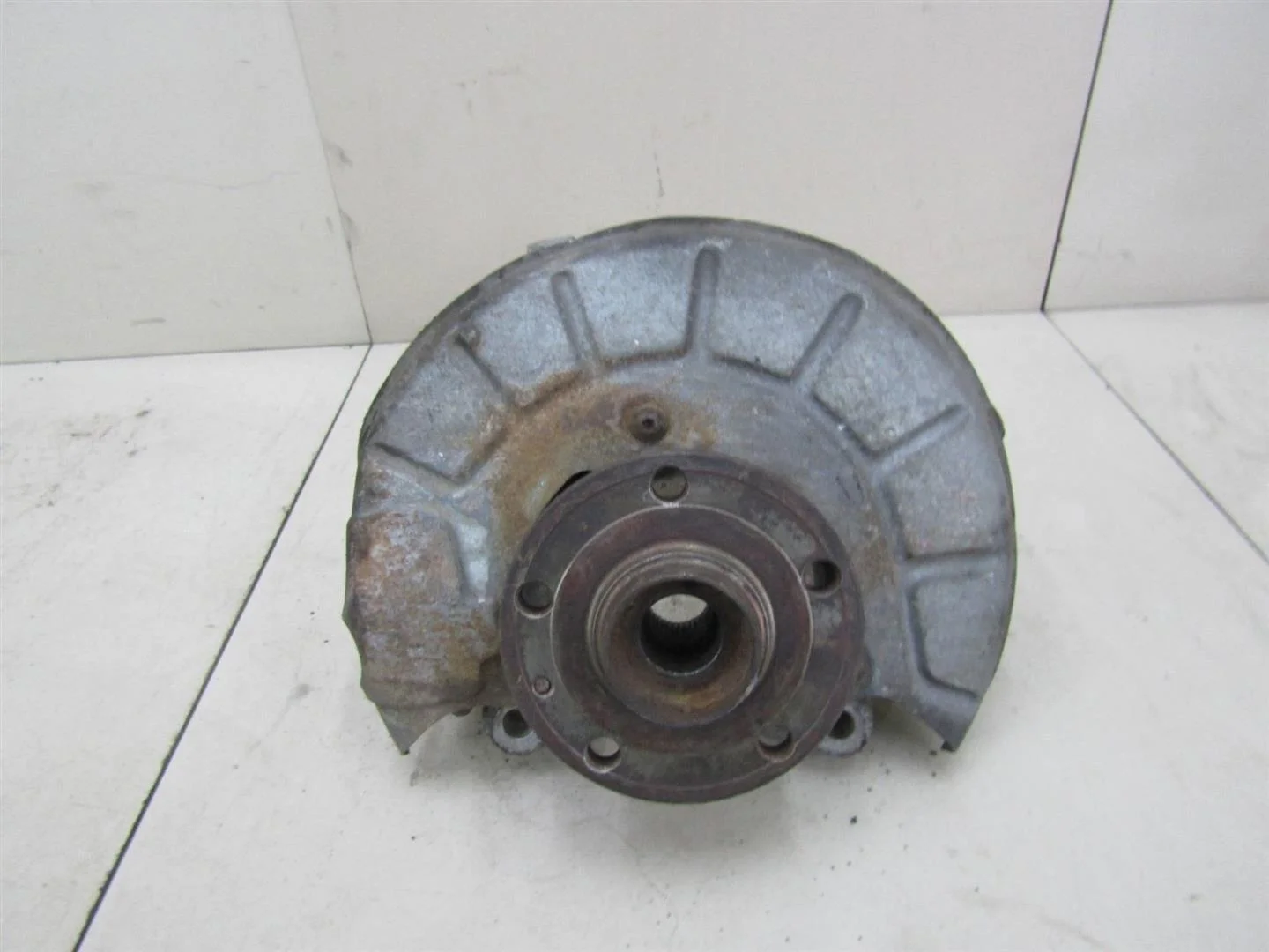 Кулак поворотный передний правый VW Passat (B6) 2005-2010  [3C0407254F]  в Вологде