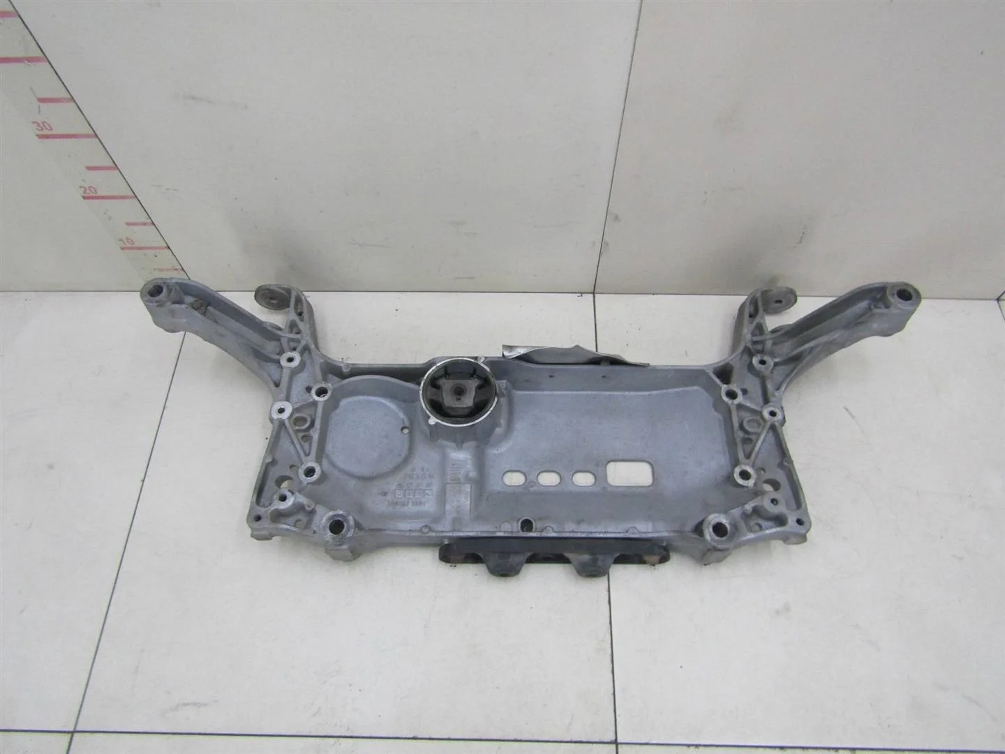 Балка подмоторная VW Passat (B6) 2005-2010  [3C0199313P]  в Вологде