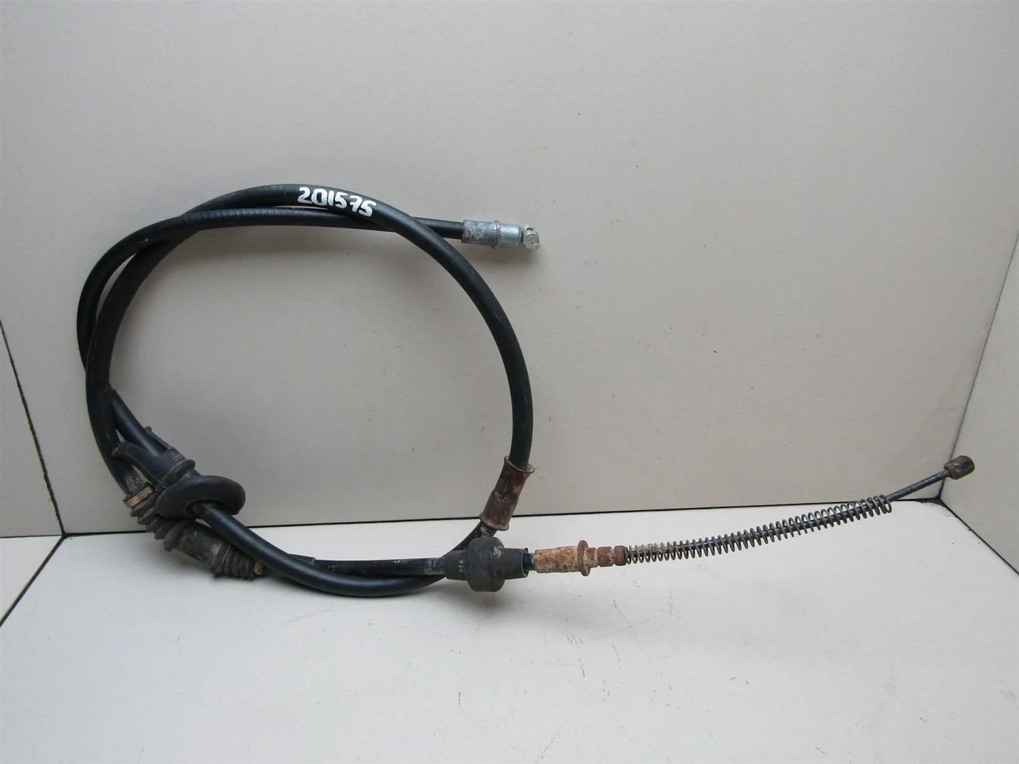 Трос стояночного тормоза Mitsubishi Lancer (CS) 2003-2006  [MN102172]  1.6 16V 4G18 в Вологде