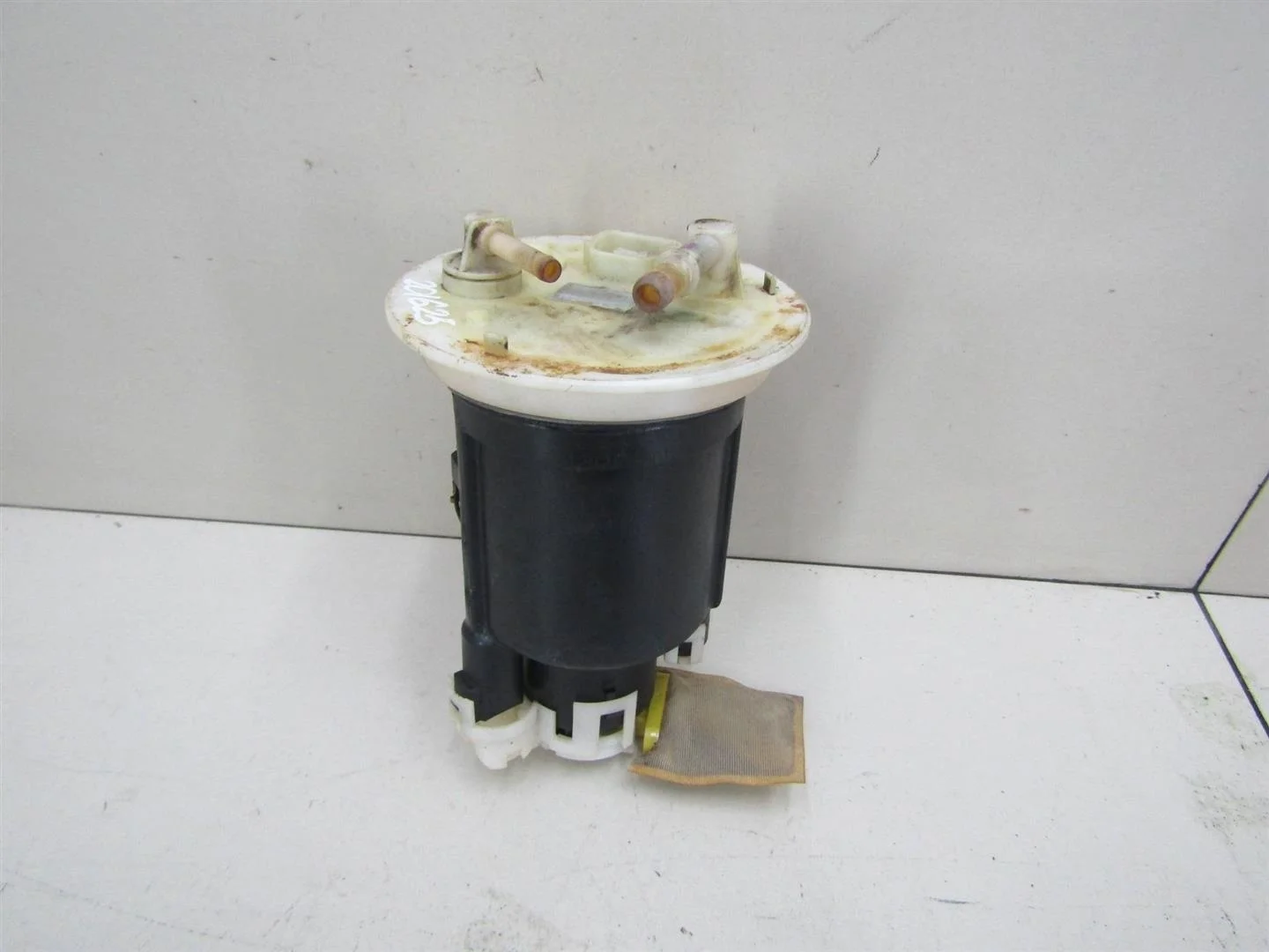 Насос топливный электрический Mitsubishi Lancer (CS) 2003-2006  [MR566825]  1.6 16V 4G18 в Вологде