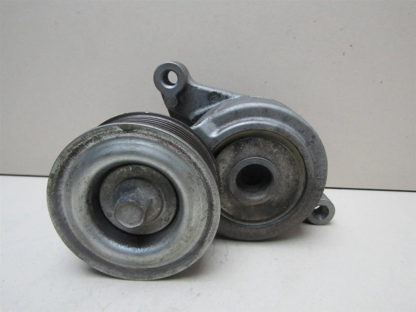 Натяжитель ремня Mazda Mazda 3 (BK) 2002-2009  [ZJ0115980B]  Z6 1.6 в Вологде