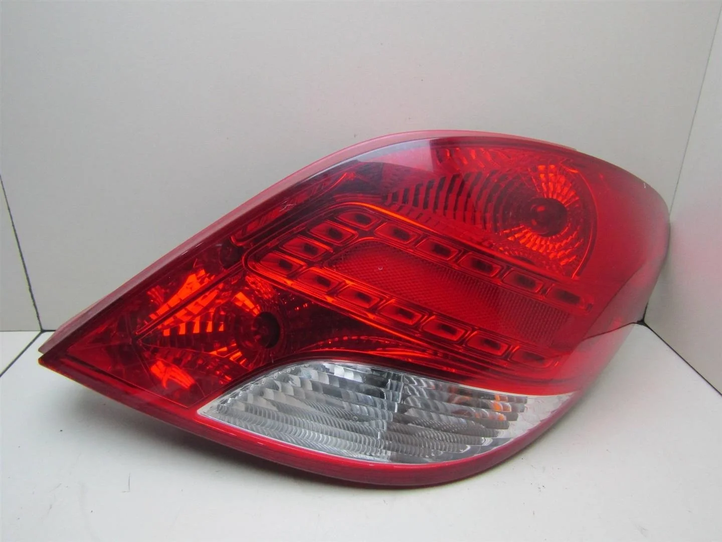 Фонарь задний правый Peugeot 207 2006-2013  [6351HQ]  в Вологде