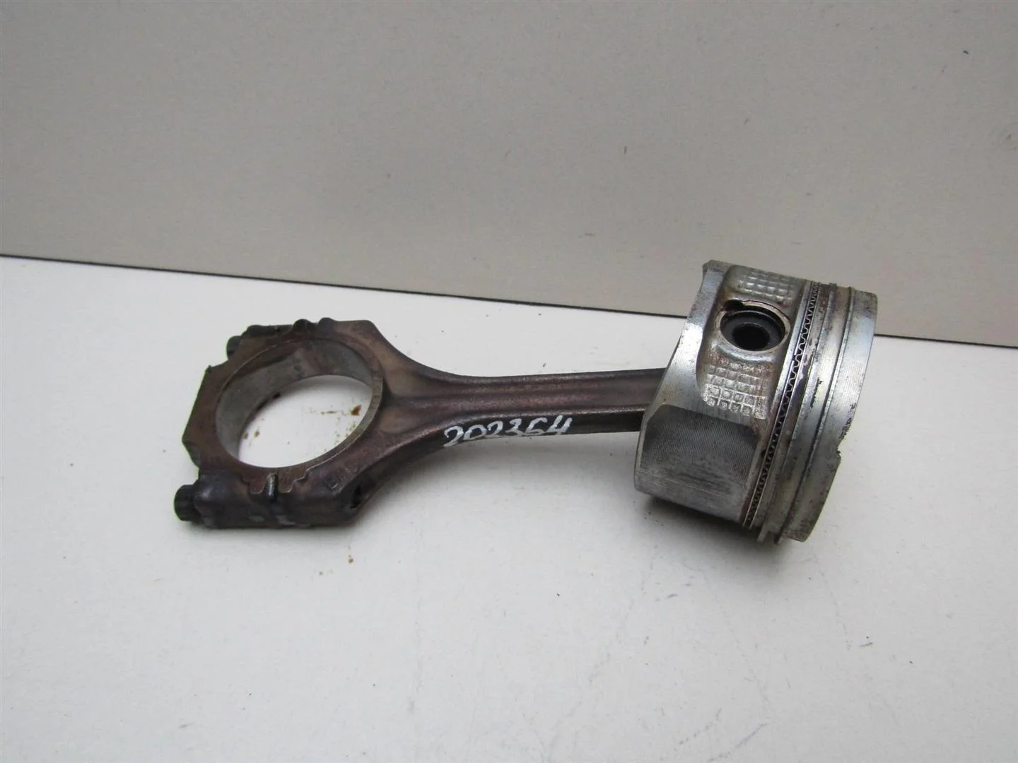 Шатун VW Golf IV \Bora 1997-2005  [036198401C]  1.4-1.6 в Вологде
