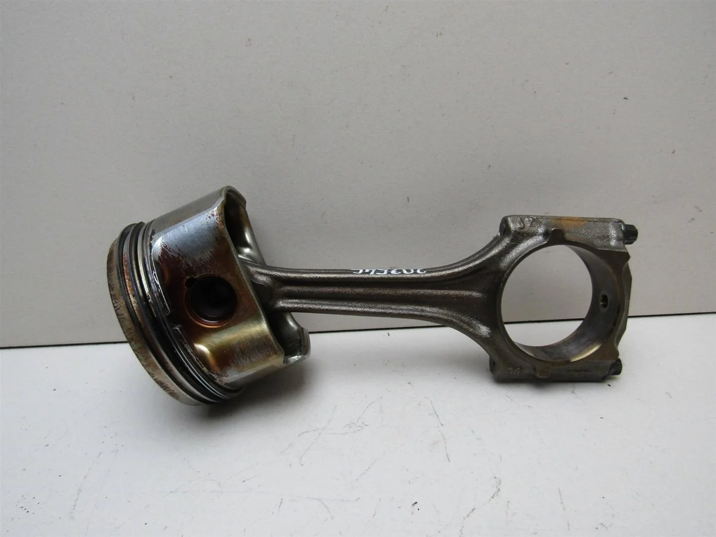 Шатун Audi A4 (B6) 2000-2004  [06A198401]  2.0 ALT в Вологде