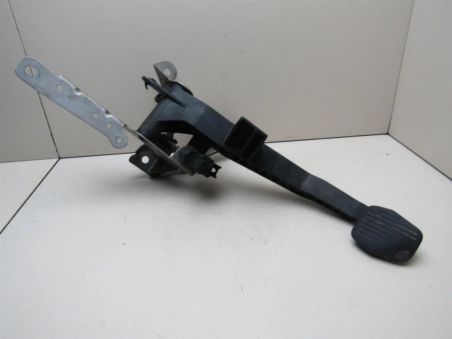 Педаль сцепления Ford Focus II 2008-2011  [1553972]  1.6 16V SIDA в Вологде