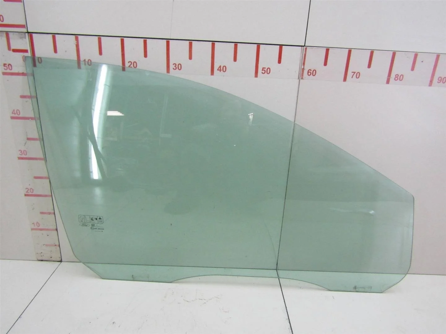 Стекло двери передней правой Ford Focus II 2008-2011  [1342622]  1.6 16V SIDA в Вологде