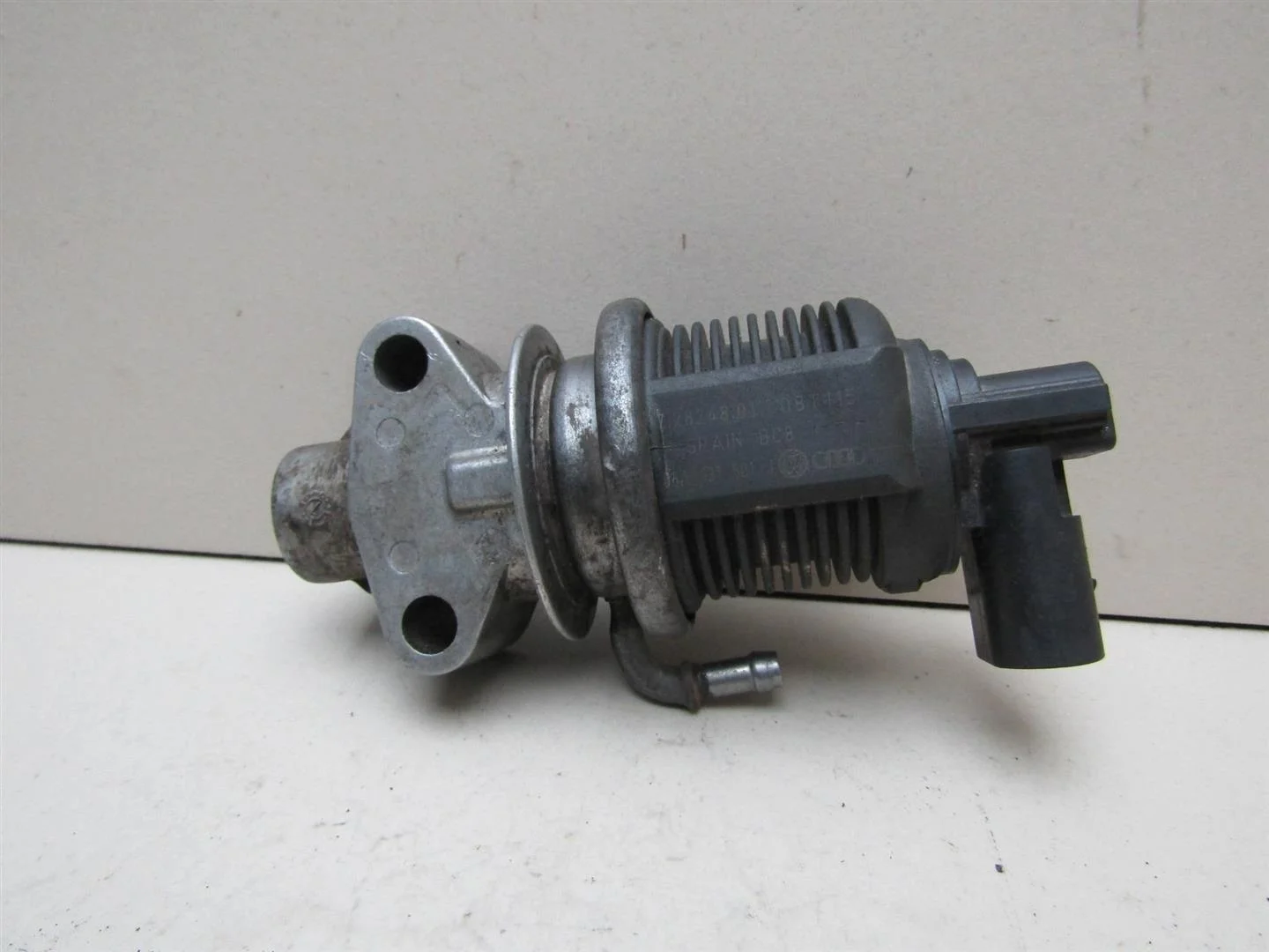 Клапан рециркуляции выхлопных газов Skoda Octavia (A4 1U-) 2000-2011  [06A131501J]  1.6 8V BFQ в Вологде