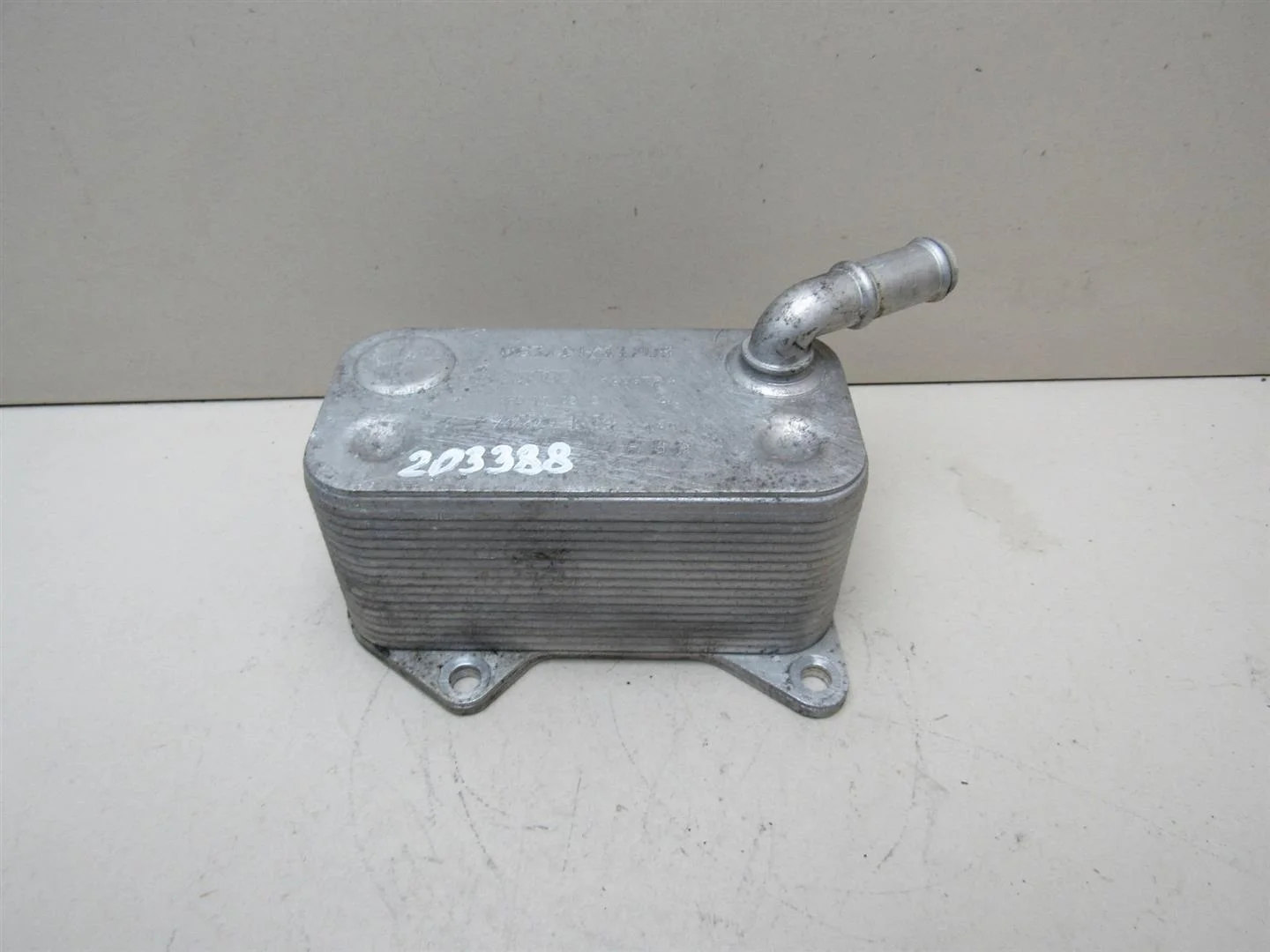 Радиатор масляный VW Passat (B6) 2005-2010  [06D117021C]  2.0 BVY в Вологде