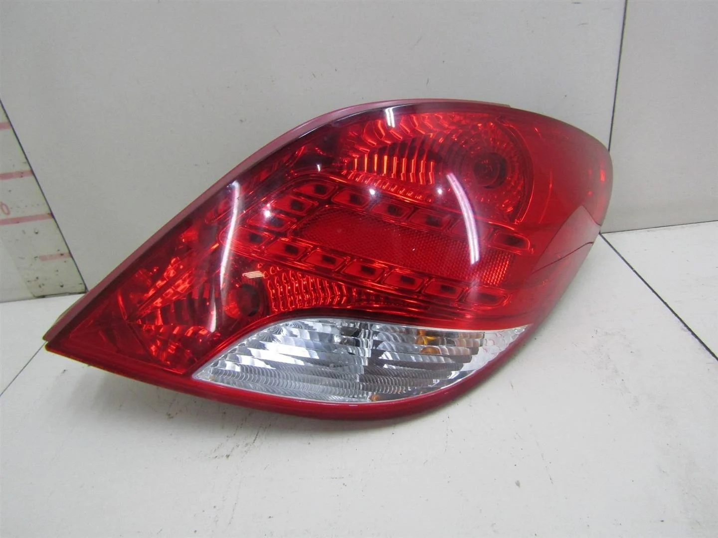 Фонарь задний правый Peugeot 207 2006-2013  [6351HQ]  в Вологде