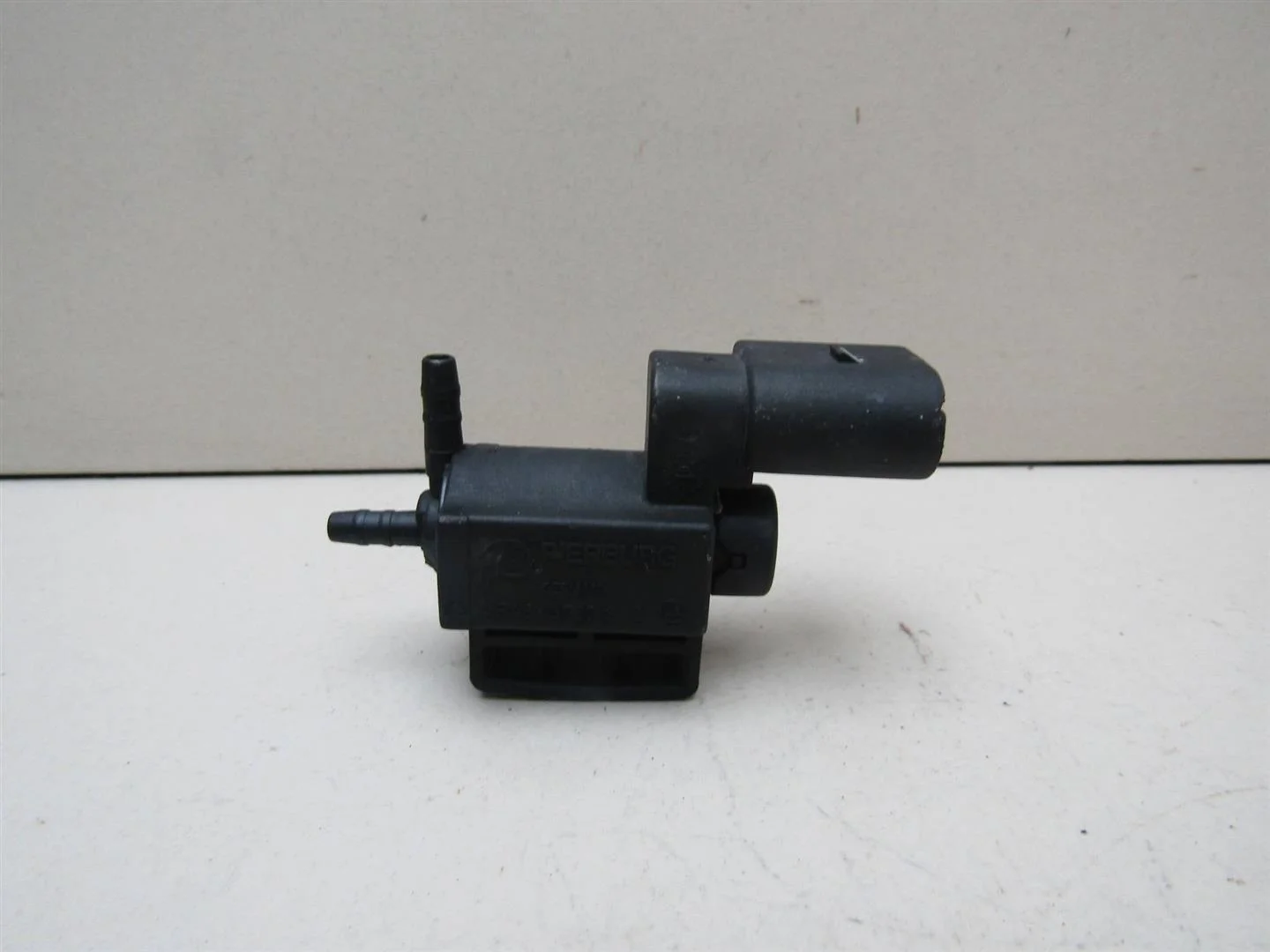 Клапан электромагнитный VW Passat (B6) 2005-2010  [037906283C]  2.0 BVY в Вологде