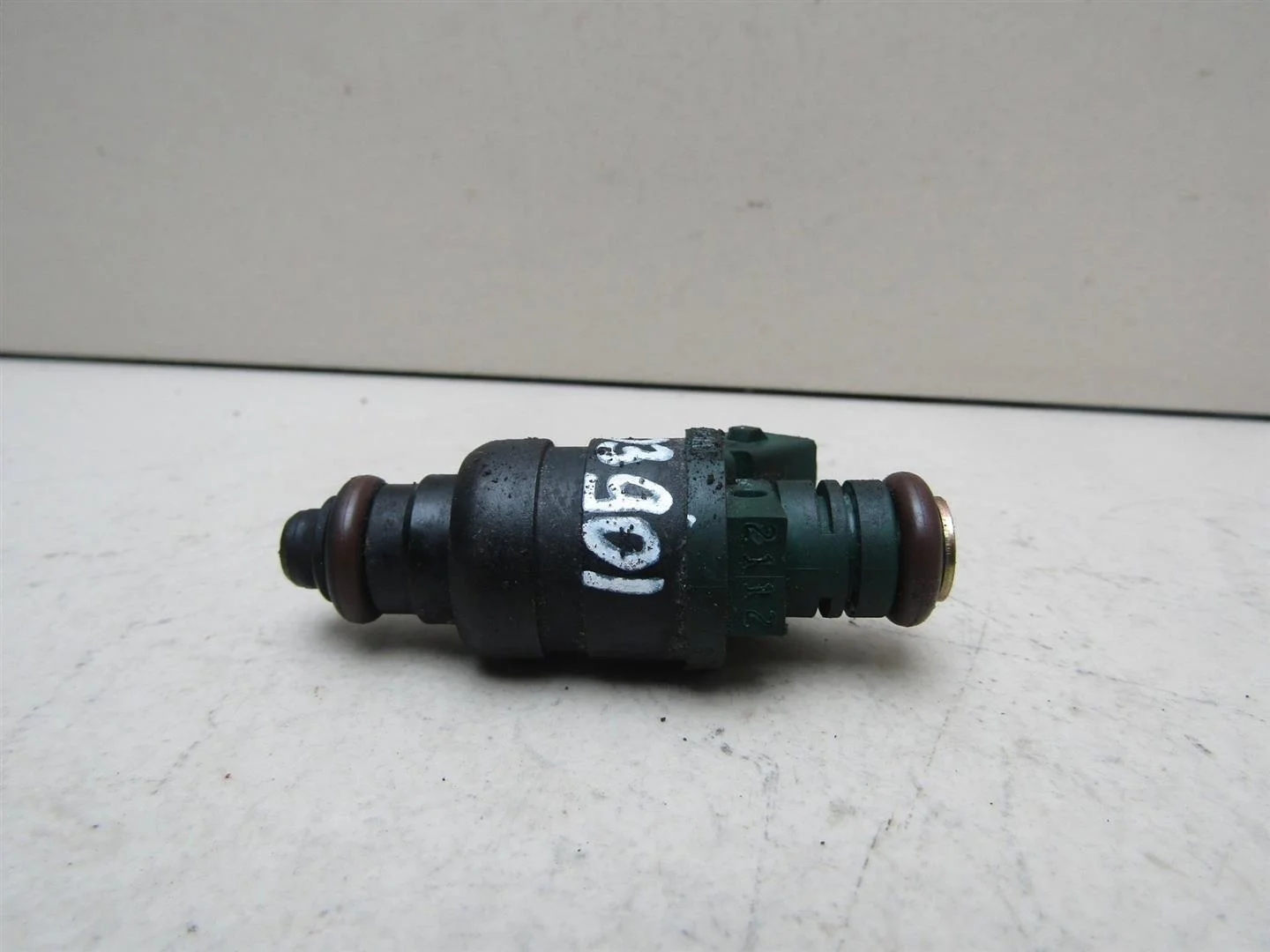 Форсунка инжекторная электрическая VW Golf IV \Bora 1997-2005  [037906031AA]  AEH,AKL,ADY,AEP в Вологде