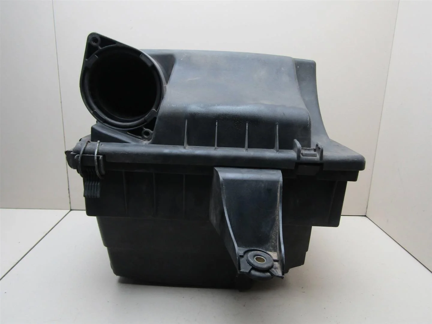 Корпус воздушного фильтра VW Transporter T4 1996-2003  [074129607M]  2.5 в Вологде