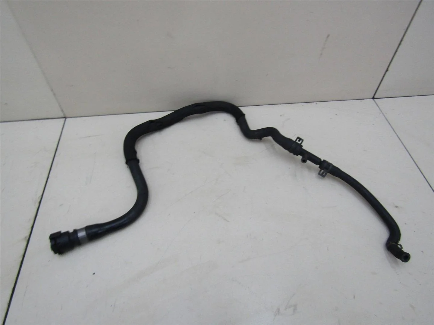 Патрубок BMW 7-серия E65\E66 2001-2008  [17127508013]  4.4 32v N62B44 в Вологде