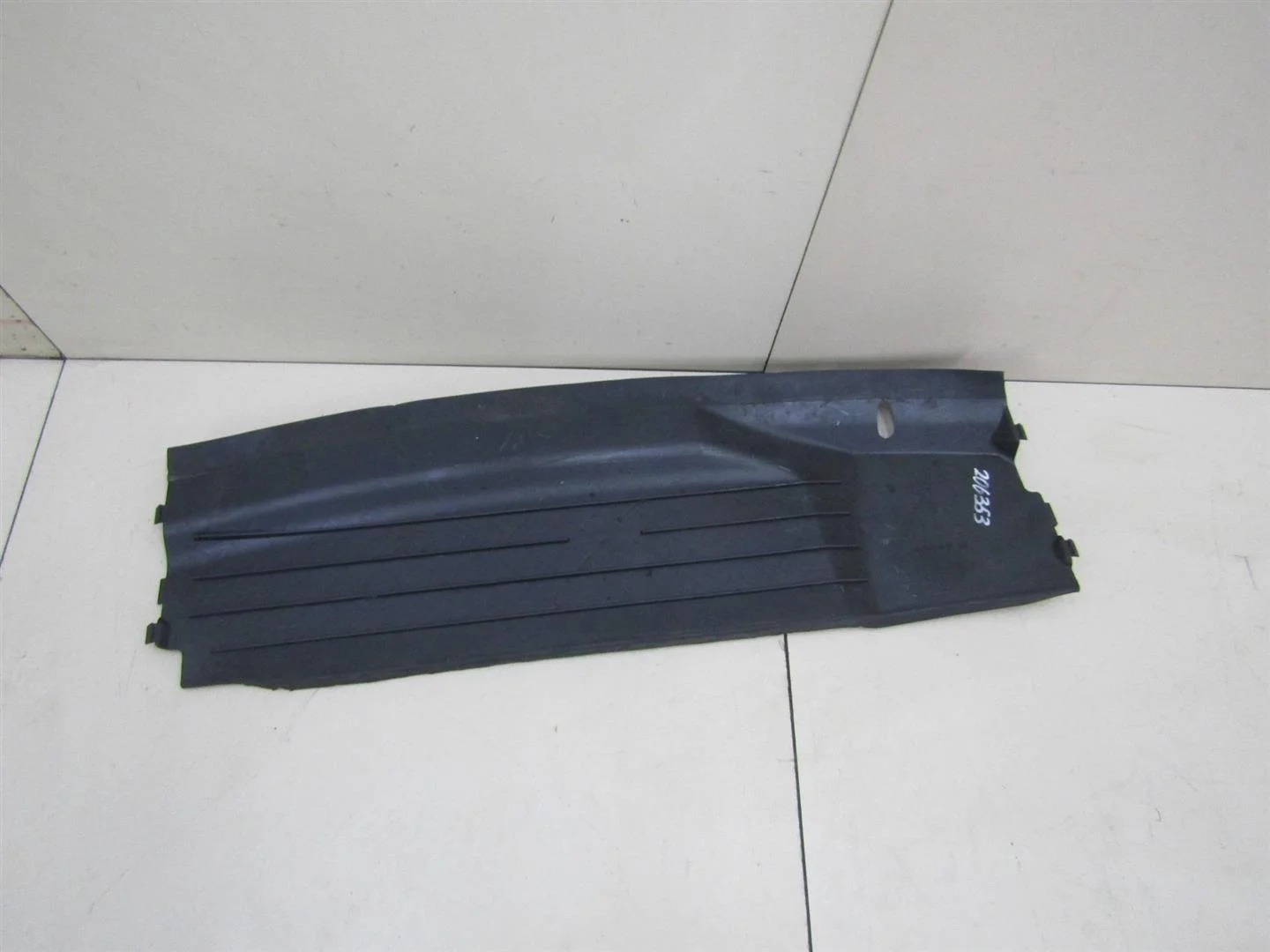 Воздухозаборник (внутри) BMW 7-серия E65\E66 2001-2008  [51717011218]  в Вологде