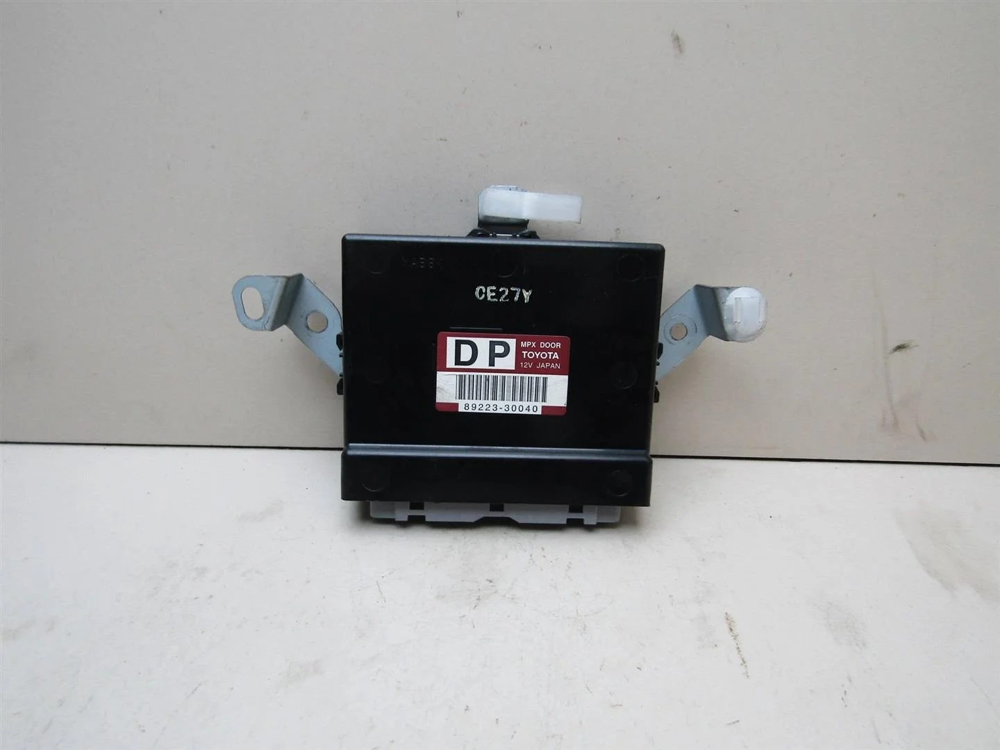 Блок электронный Lexus GS 300\400\430 1998-2004  [8922330040]  в Вологде