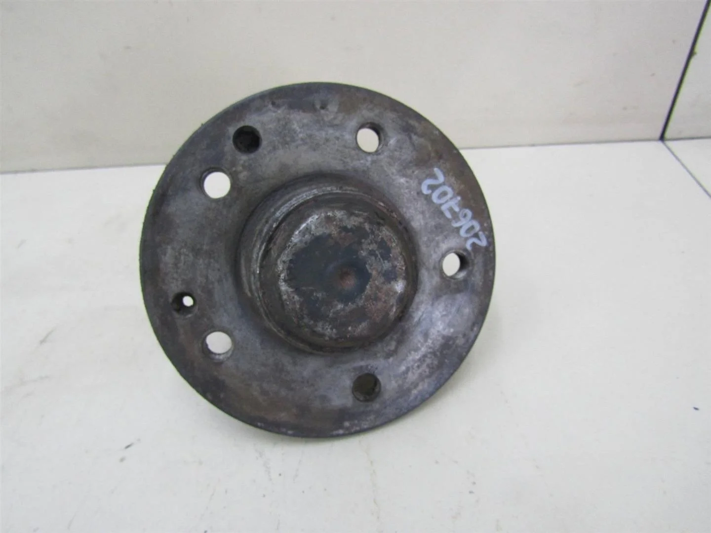 Ступица передняя Mercedes Benz W210 E-Klasse 1995-2000  [A2103300325]  2.9 OM602.982 в Вологде