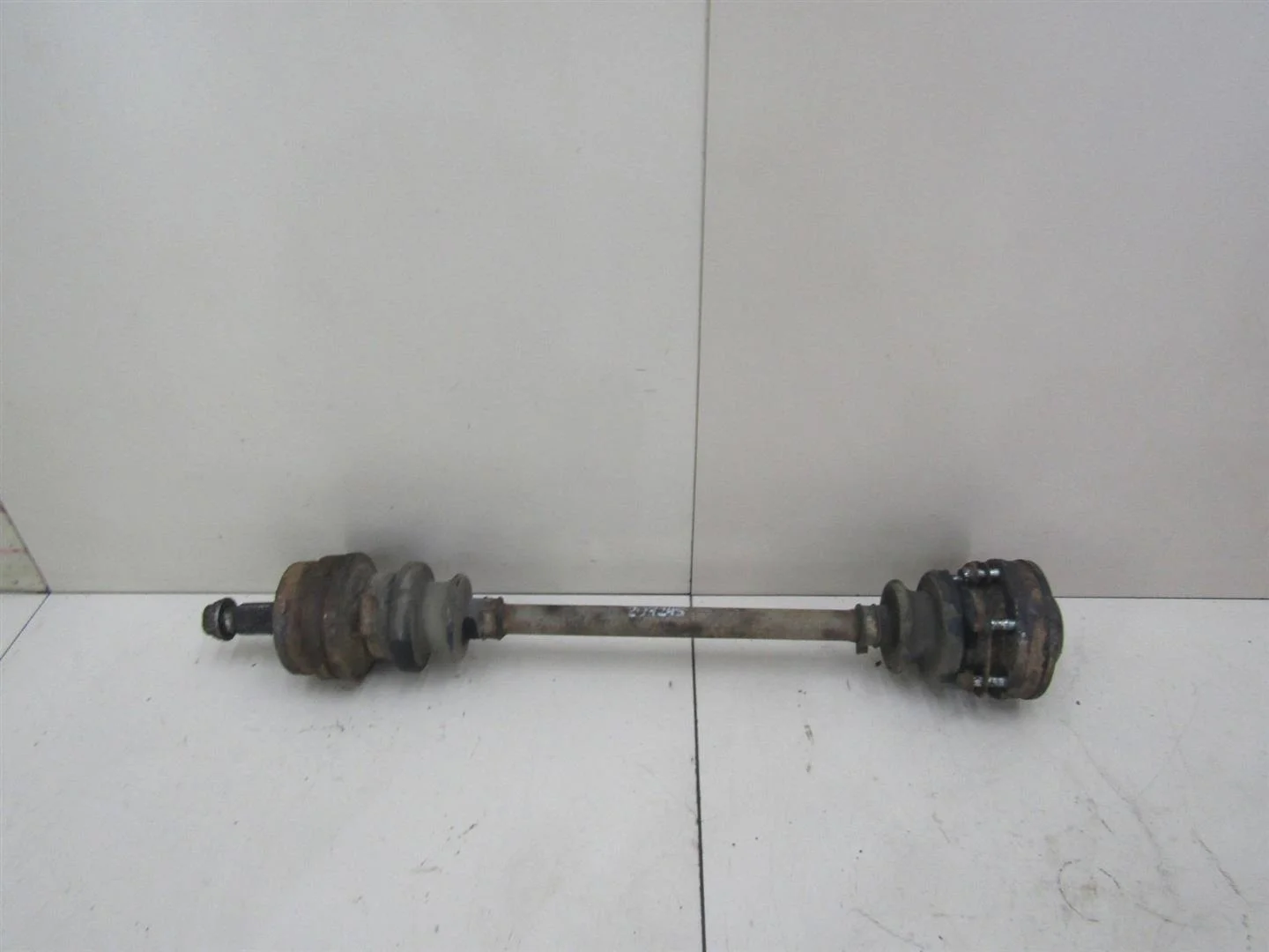 Полуось задняя Mercedes Benz W210 E-Klasse 1995-2000  [A2103508510]  2.9 OM602.982 в Вологде