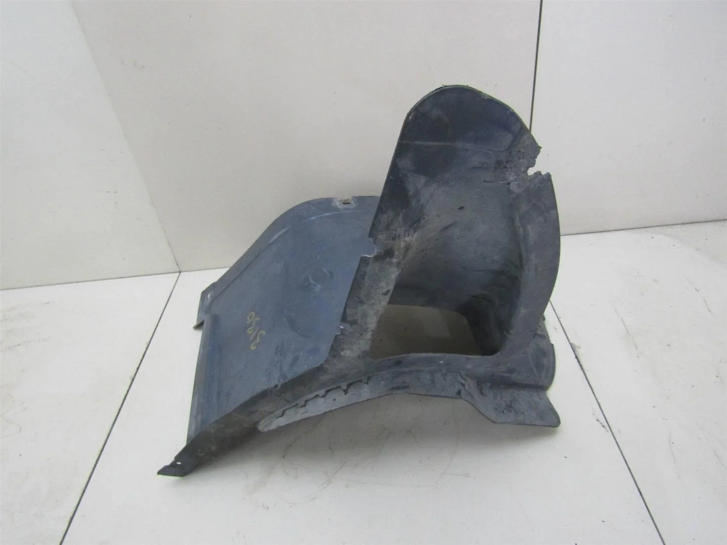 Локер передний левый Skoda Octavia (A5 1Z-) 2004-2013  [1Z0809953]  1.4 BUD в Вологде