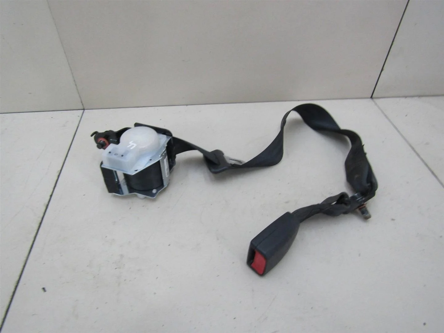 Ремень безопасности Hyundai Solaris 2010-2017  [898504L000RY]  1.4 16v G4FA в Вологде