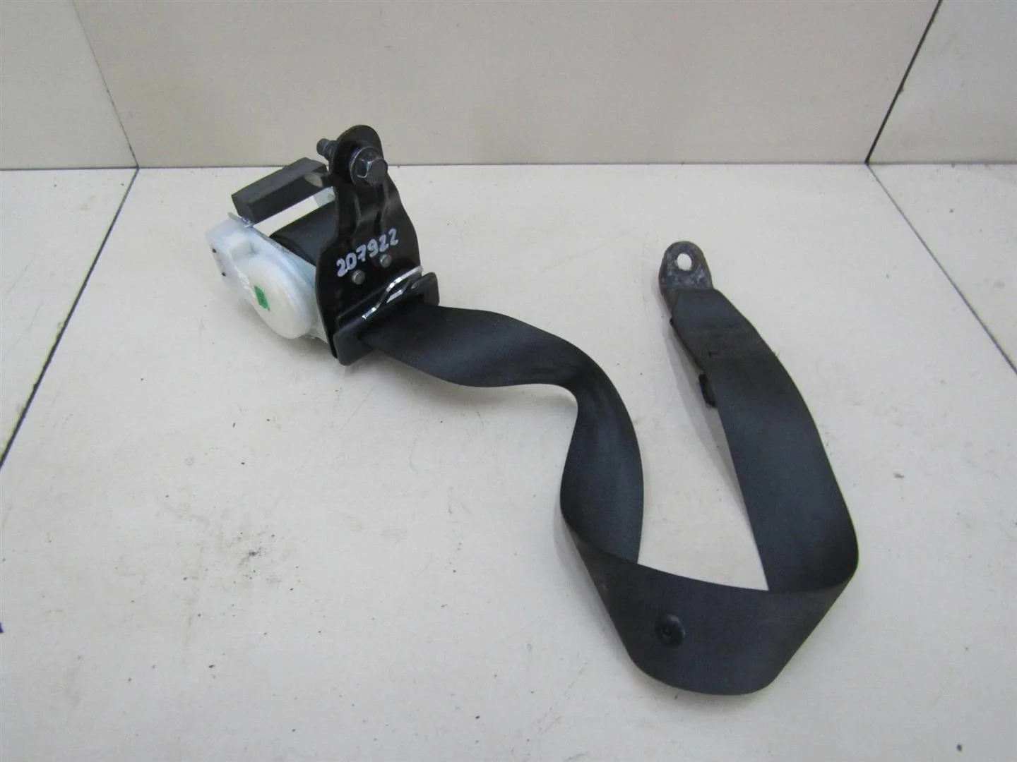 Ремень безопасности Hyundai Solaris 2010-2017  [898204L000RY]  1.4 16v G4FA в Вологде