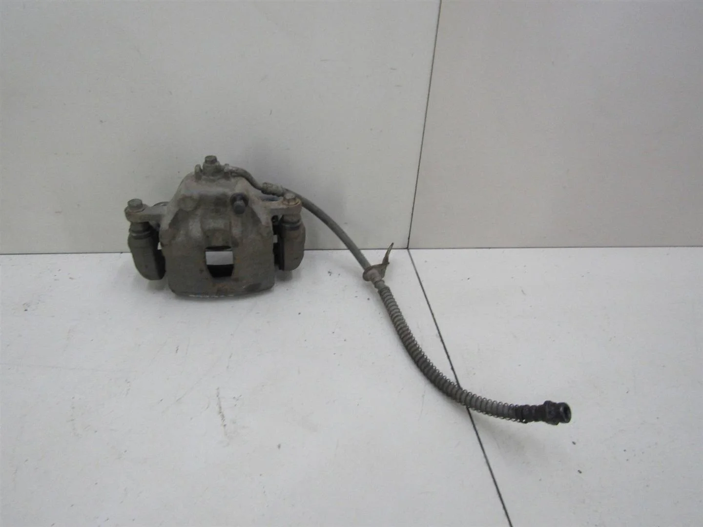 Суппорт передний левый Hyundai Solaris 2010-2017  [581104L000]  1.4 16v G4FA в Вологде