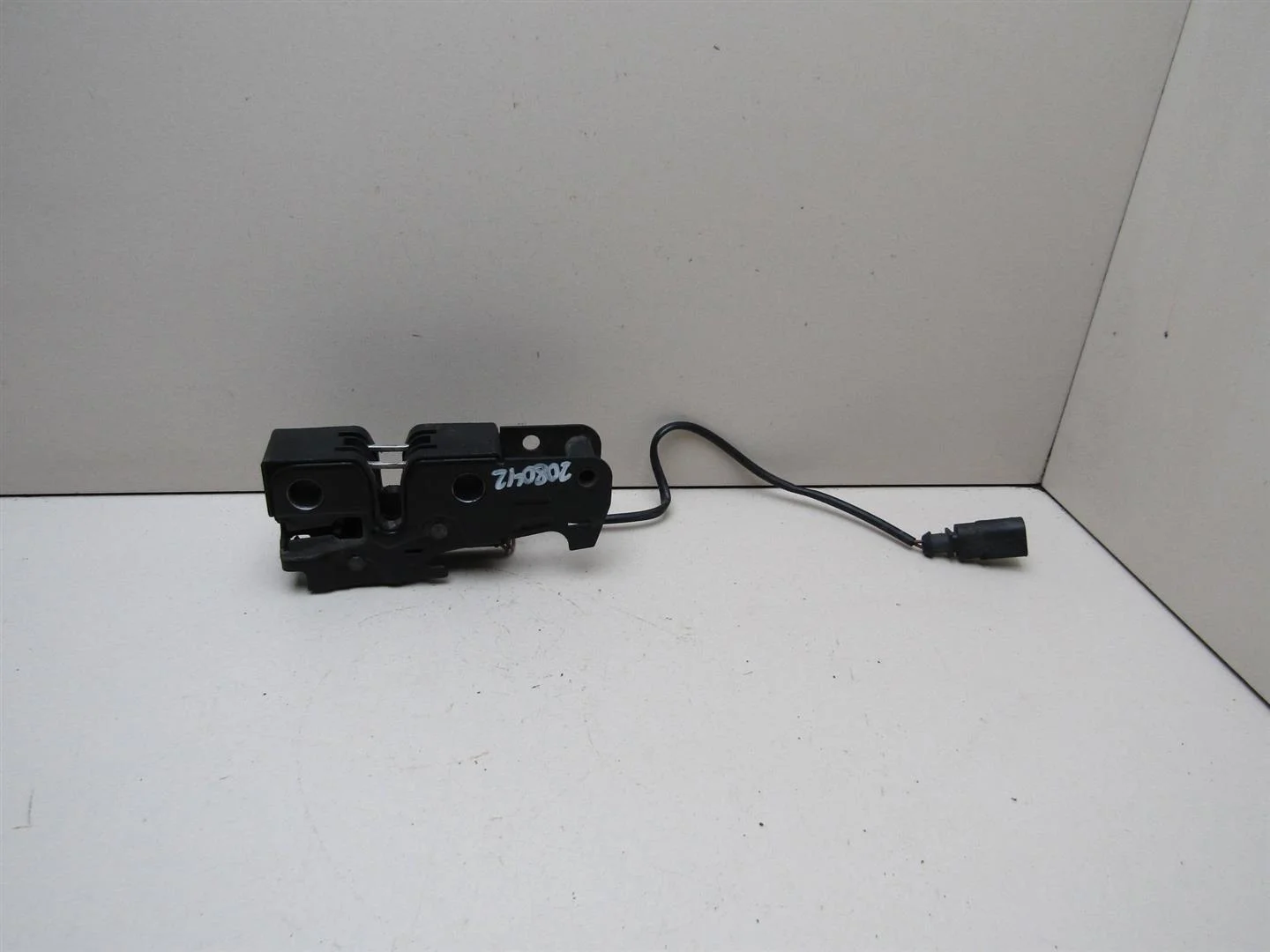 Замок капота Skoda Octavia (A5 1Z-) 2004-2013  [1Z0823509E ]  1.4 BUD в Вологде
