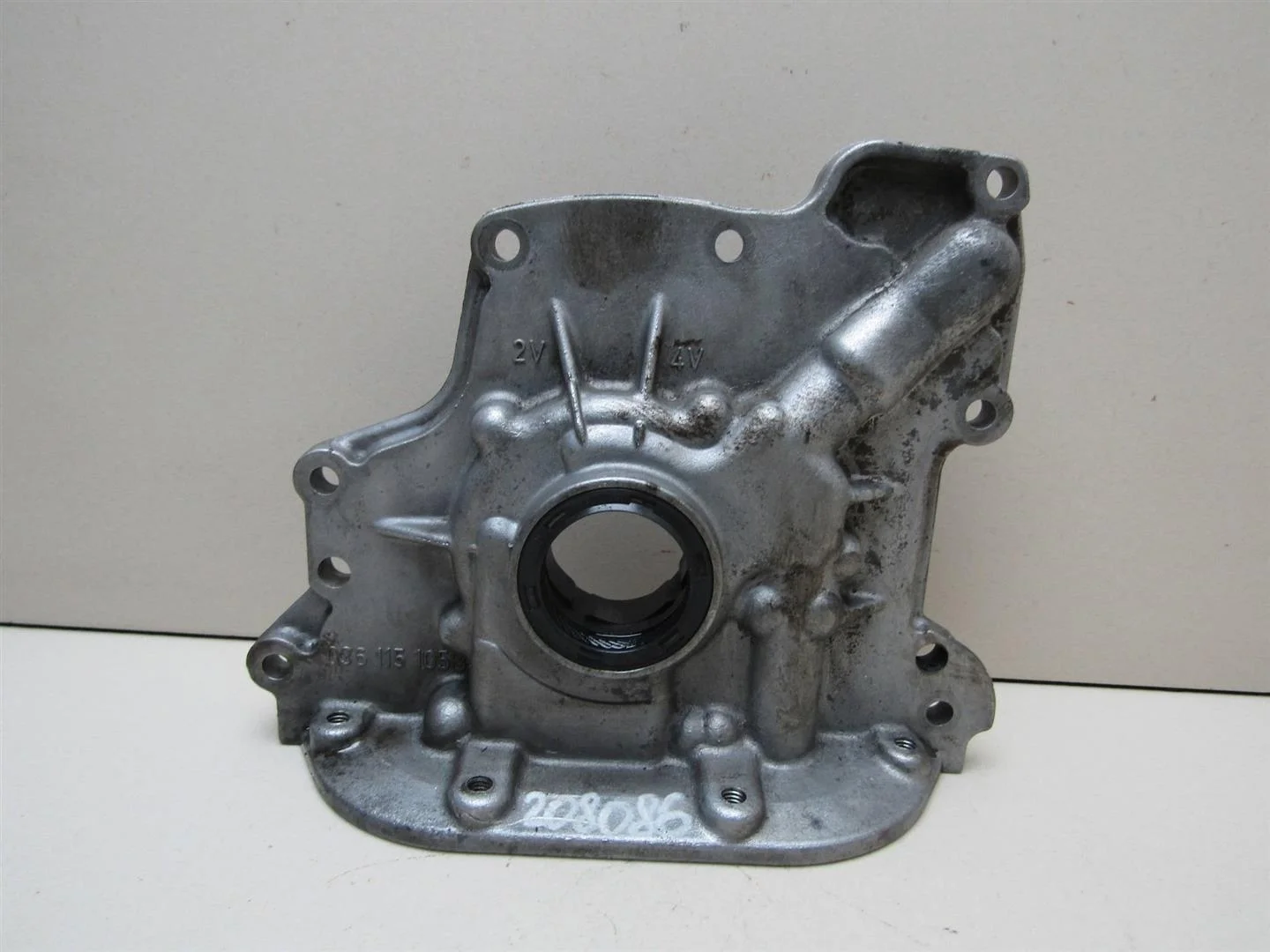 Насос масляный Skoda Octavia (A4 1U-) 2000-2011  [036115105B]  1.4 1.6 16V в Вологде