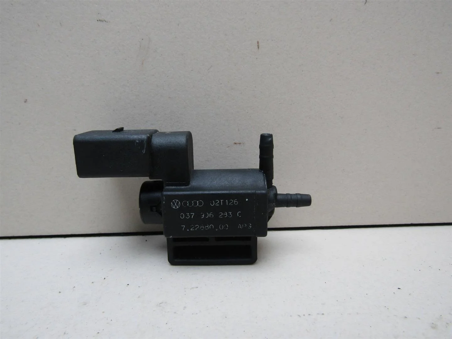 Клапан электромагнитный VW Passat (B6) 2005-2010  [037906283C]  1.6 BFQ в Вологде