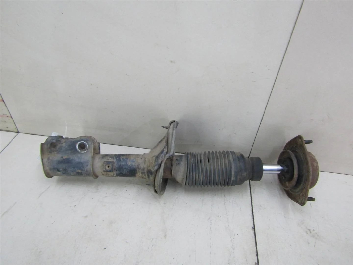 Амортизатор передний левый Hyundai Accent II (+ТАГАЗ) 2000-2012   [5465025150]  1.5 16V G4EC в Вологде