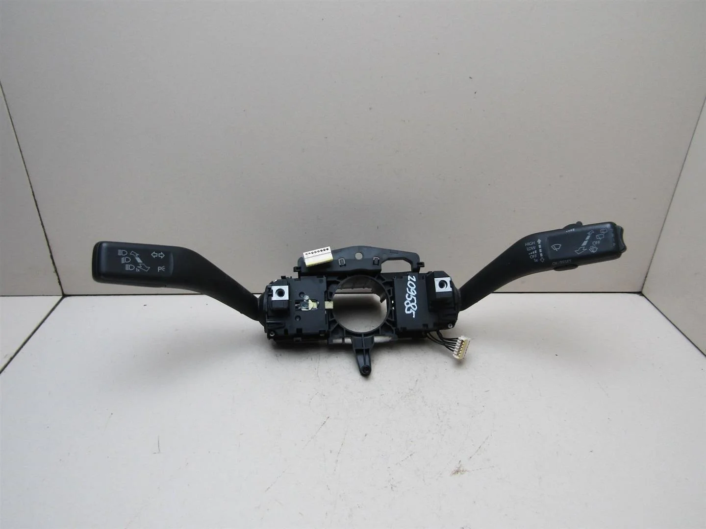 Переключатель подрулевой в сборе VW Golf Plus 2005-2014  [5K0953513L]  1.2 CBZ в Вологде
