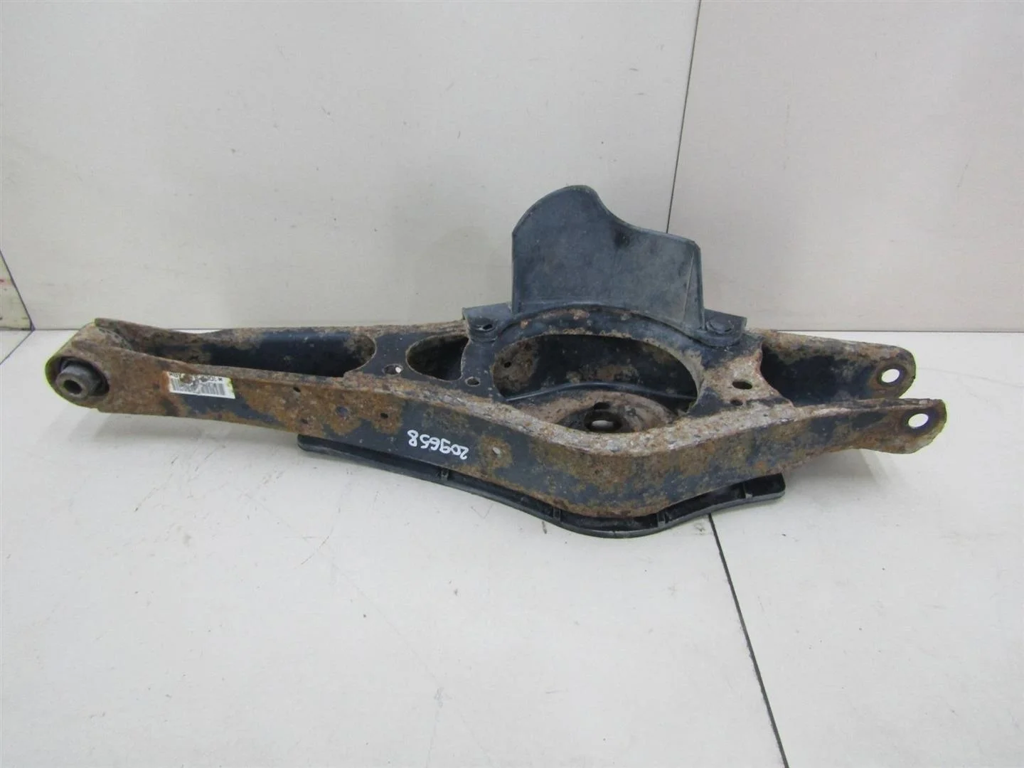 Рычаг задний нижний VW Golf Plus 2005-2014  [1K0505311AB]  1.2 CBZ в Вологде