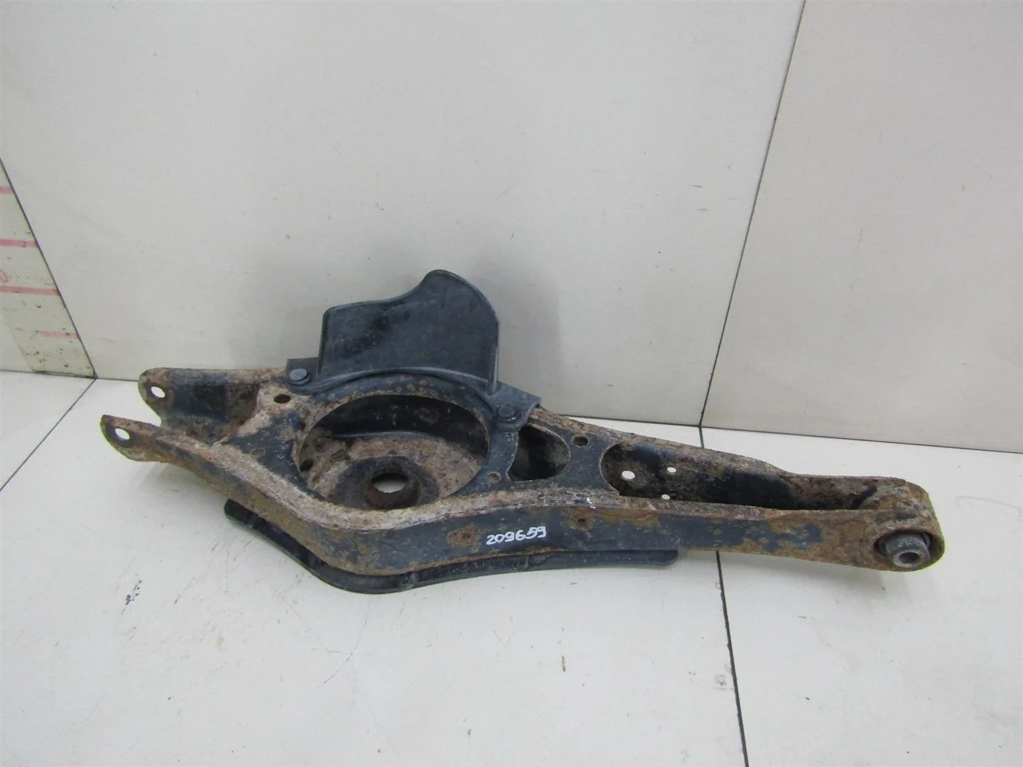 Рычаг задний нижний VW Golf Plus 2005-2014  [1K0505311AB]  1.2 CBZ в Вологде