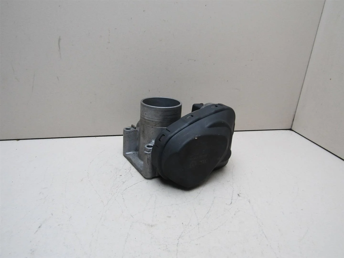 Заслонка дроссельная VW Polo 2001-2009  [036133062B]  1.2 1.4 в Вологде
