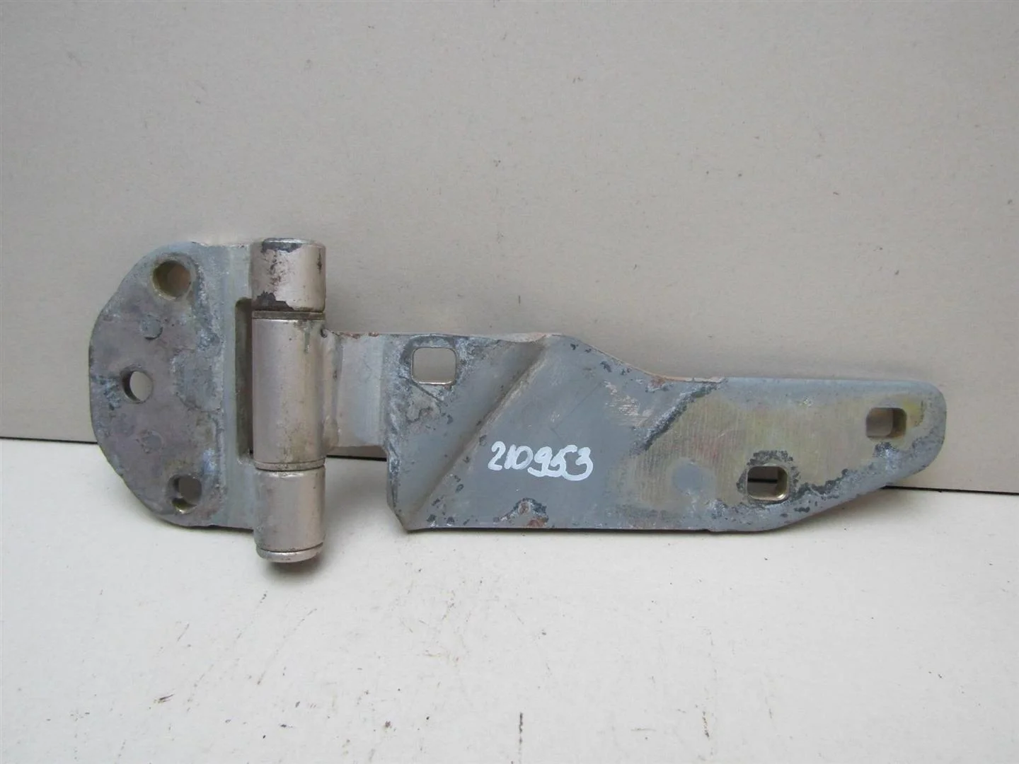 Петля двери багажника Honda CR-V 1996-2002  [68735S10020ZZ]  2.0 B20Z1 в Вологде