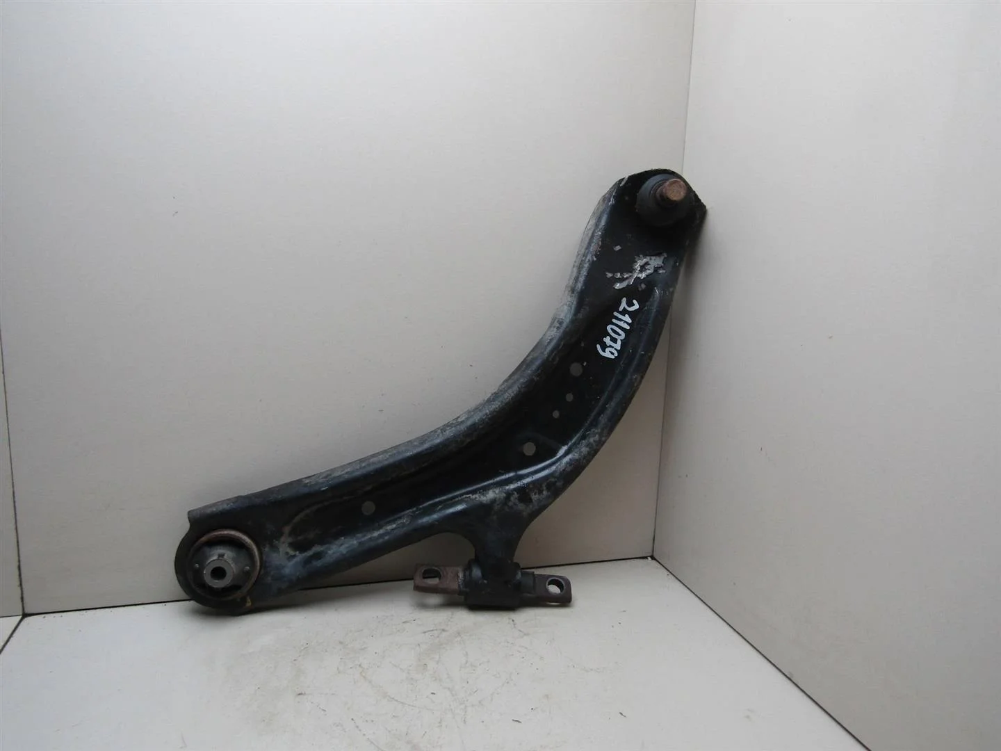 Рычаг передний левый Nissan X-Trail (T32) 2014-2023  [545014CL1B]  1.6 DCI R9M410 в Вологде